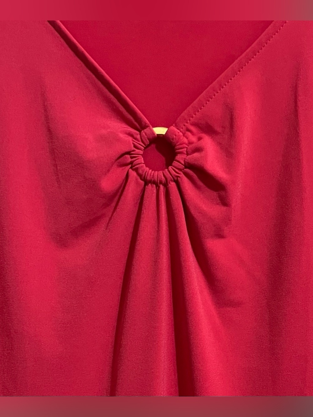 Susan Graver Fuchsia V-Neck Sleeveless Top Blouse with Gold Ring Accent 2X - Picture 2 of 6